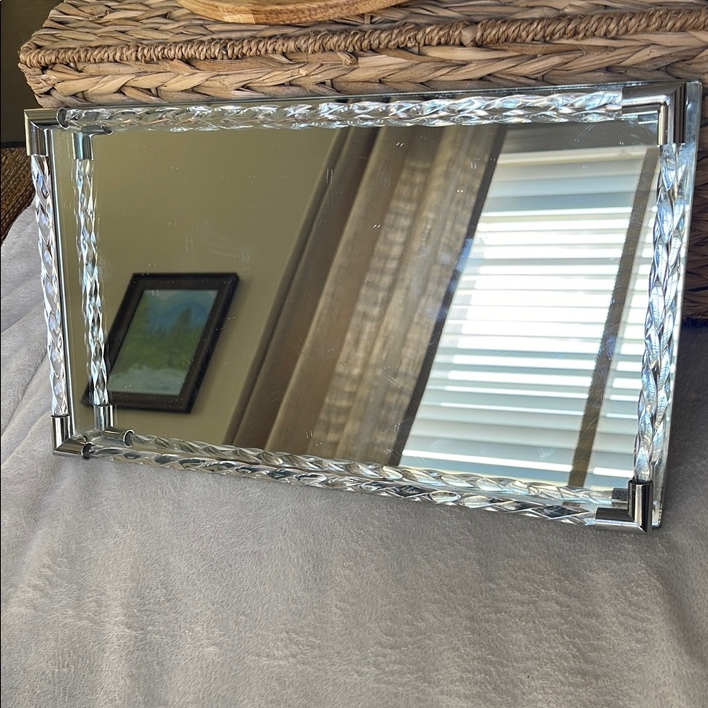 Swirl Mirrored Tabletop Vanity Tray Glass & Lucite Swirl With Silver Edge 9 x 16